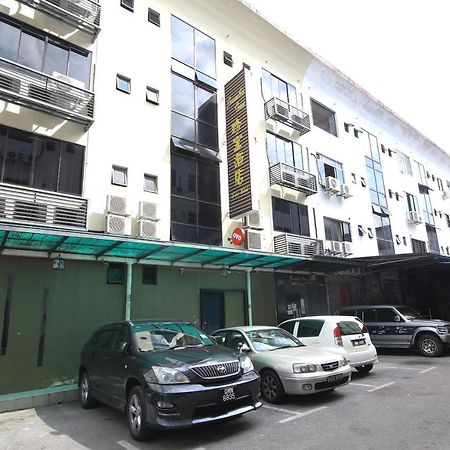 Oyo 90136 Jumbo Inn Kuching Eksteriør bilde