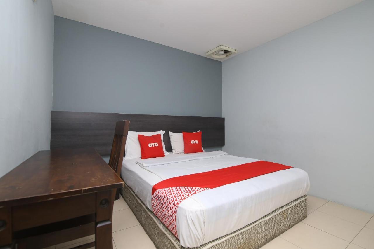 Oyo 90136 Jumbo Inn Kuching Eksteriør bilde