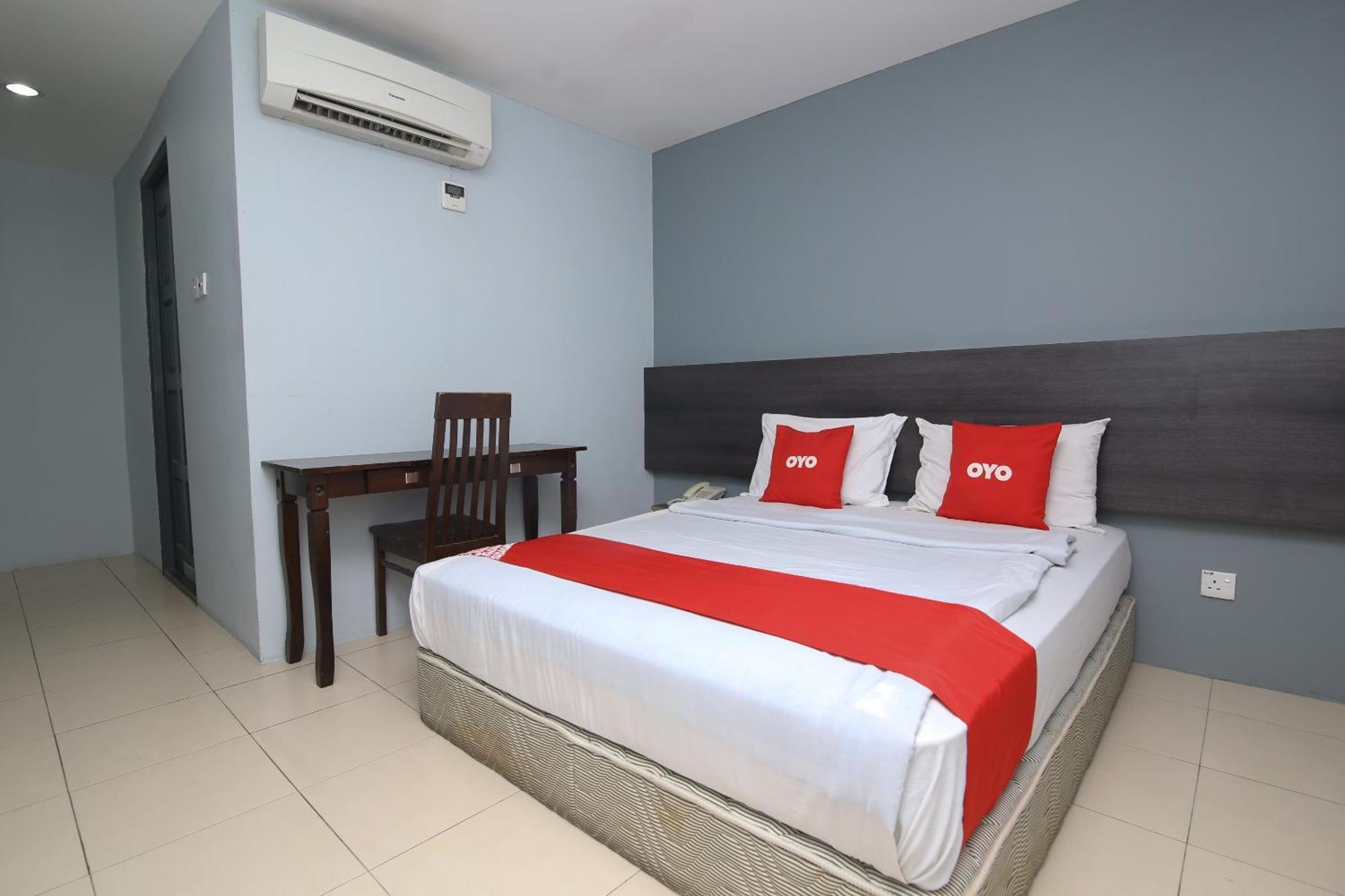 Oyo 90136 Jumbo Inn Kuching Eksteriør bilde