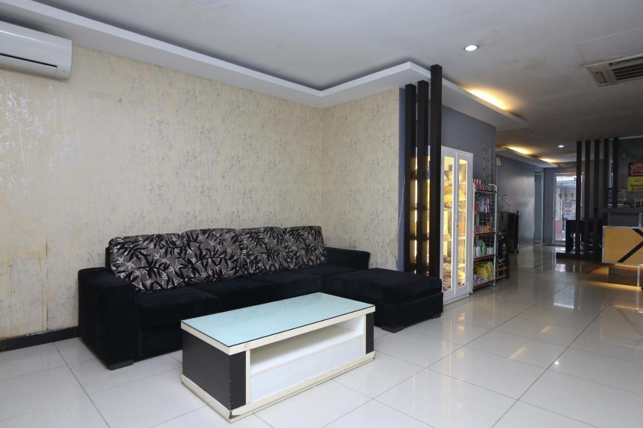 Oyo 90136 Jumbo Inn Kuching Eksteriør bilde